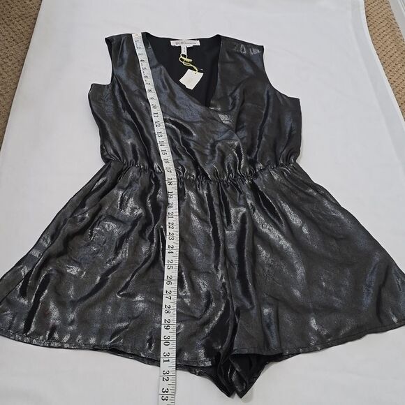 BCBGeneration Black Silver Metallic romper size small - Picture 6 of 8